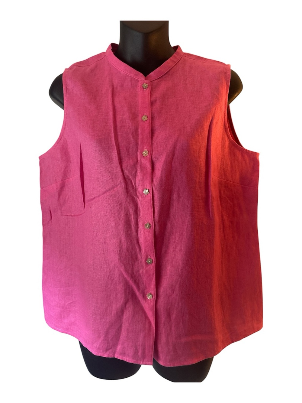 NWOT Laura Ashley Sleeveless Lunen Button-Front Top in Hot Pink Size M.
